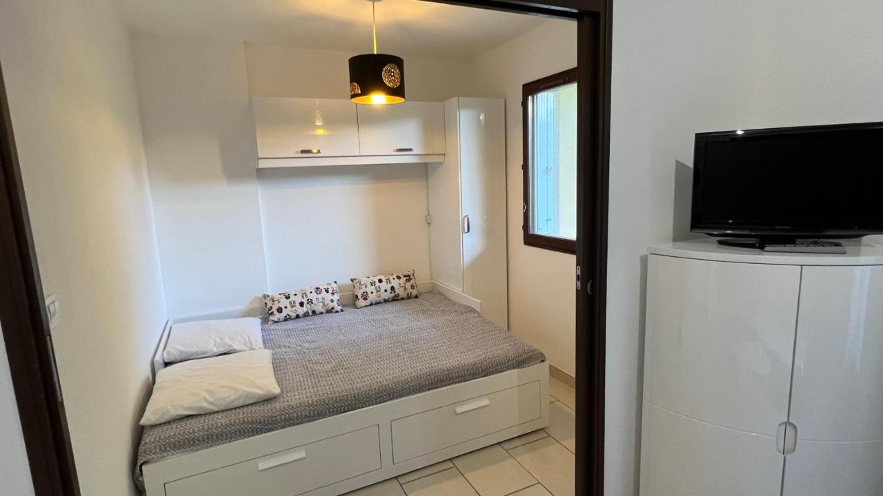 Appartement 2 pièces rez-de-jardin à 2 pas de la plage et de la thalasso Cabourg Esterno foto