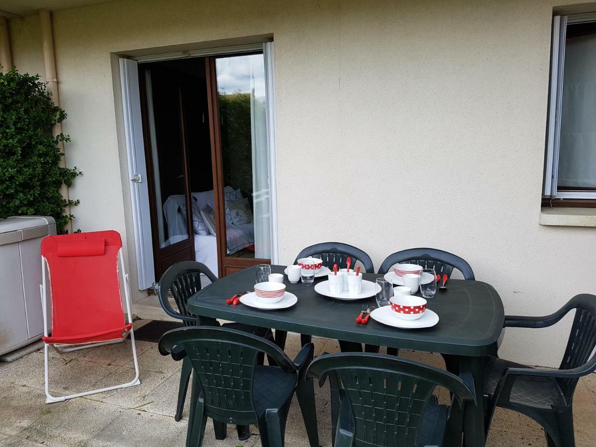 Appartement 2 pièces rez-de-jardin à 2 pas de la plage et de la thalasso Cabourg Esterno foto